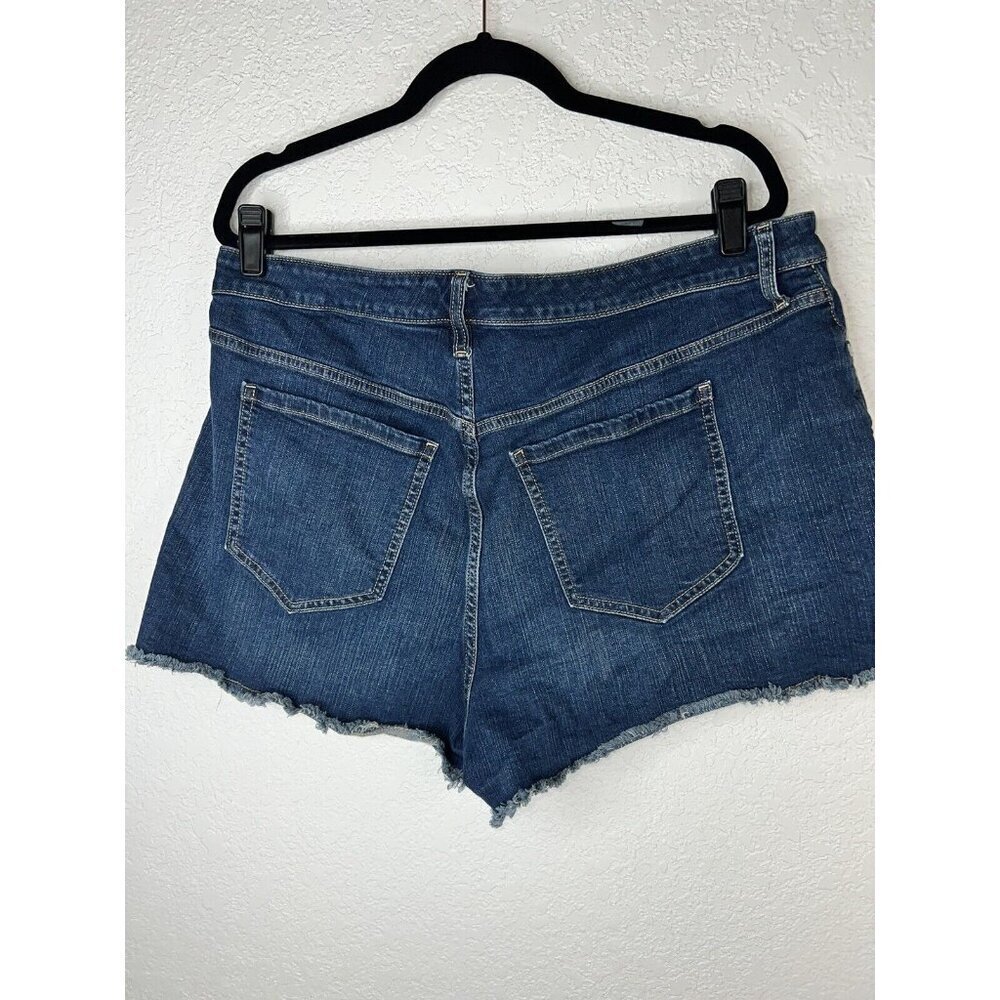 Torrid Denim Shorts Womens Raw Hem Cut-Off Blue Jean Cotton Blend Size 18 X - Picture 2 of 4